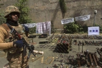 مقتل 4 جنود باكستانيين بهجوم انتحاري على الحدود الأفغانية