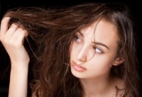 لون الشعر يرتبط بارتفاع مستوى الدهون السيئة بالدم