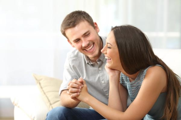 «الحوار والتواصل».. ركن أساسي لنجاح العلاقة الزوجية