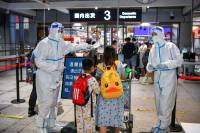 الصين تسجل 2478 إصابة جديدة بكورونا