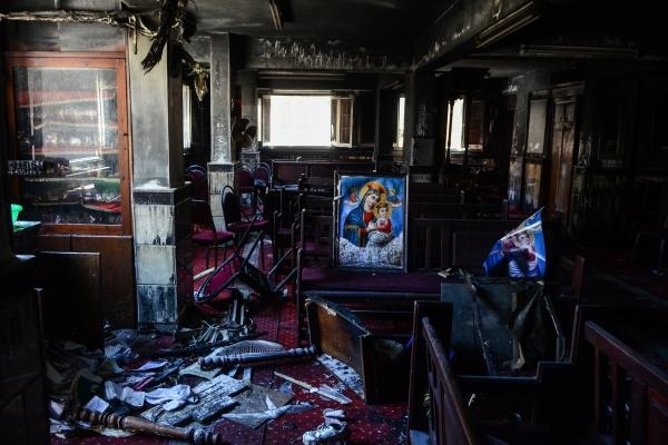 آثار الحريق الذي اندلع في كنيسة أبي سيفين في مصر- dpa