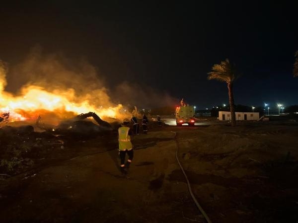 مدني المدينة المنورة يباشر حريقاً اندلع في مجموعة من الأشجار