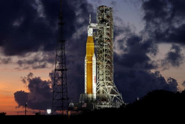 «ناسا» تستعد لإطلاق صاروخ عملاق في رحلته الأولى إلى الفضاء