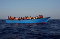 إنقاذ 101 مهاجرًا غير شرعي بتونس