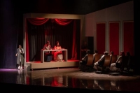 عرض حكاية «قيس وليلى» في مسرح جامعة الأميرة نورة
