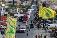 وصول قافلة وقود إيراني إلى قرية لبنانية تسيطر عليها ميليشيا حزب الله (رويترز)