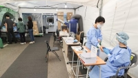 كوريا الجنوبية تسجل 33,009 إصابات جديدة بكورونا
