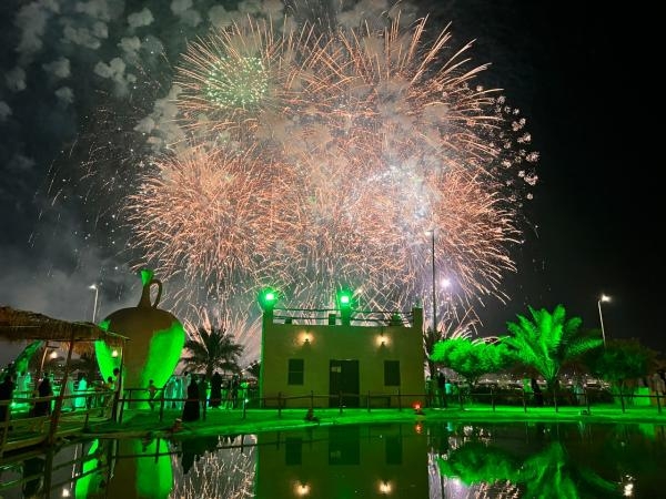 الأمير سعود بن طلال يشهد حفل أهالي الأحساء