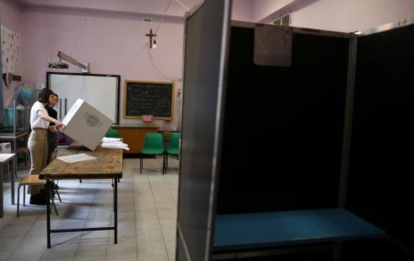 بدء عمليات التصويت في الانتخابات التشريعية الإيطالية