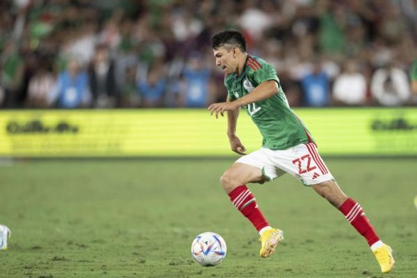 هدف لوزانو المتأخر يمنح المكسيك الفوز على بيرو
