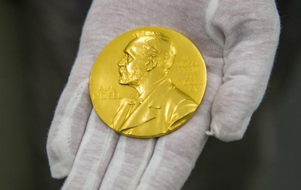 ميدالية جائزة نوبل - د ب أ