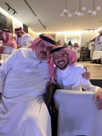 الأمير عبدالرحمن بن مساعد ومحمد عبده يشيدان بأداء "عايض" أغنية «مذهلة»