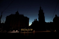 انقطاع التيار الكهربائي عن مدينة لفيف بأوكرانيا - رويترز