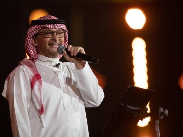 عبدالمجيد عبدالله..
يتألق في أجمل حفلاته بالبحرين
