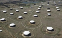 مستودعات لتخزين النفط في كاشينج بولاية أوكلاهوما الأمريكية - رويترز 