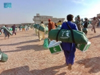 توزيع المساعدات الغذائية والإيوائية للمتضررين من الفيضانات في باكستان