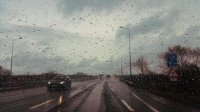إرشادات القيادة الآمنة خلال سقوط الأمطار- مشاع إبداعي