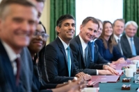 سوناك يعقد أول اجتماع لحكومته للبدء في إصلاح اقتصاد بريطانيا