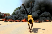 الشرطة السودانية أشارت إلى تشكيلات منظمة تستغل المتظاهرين لإشاعة العنف - اليوم