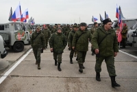 جنود روس في منطقتيّ دونيتسك ولوغانسك - رويترز