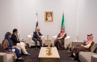 ولي العهد يلتقي رئيس وزراء باكستان ويبحثان أوجه التعاون السعودي الباكستاني / عاجل