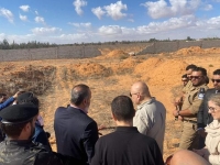 «الجنائية الدولية» تبحث عن حل لألغاز المقابر الجماعية في ليبيا