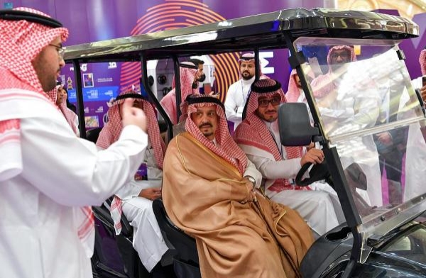أمير الرياض يطلع على نشاطات وفاعليات منتدى «مسك» العالمي