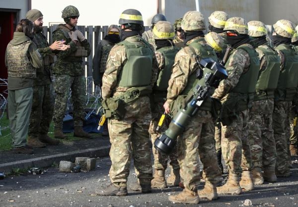 قائد الجيش الأوكراني: قواتنا تقدمت وسيطرت على 12 تجمعا سكنيا