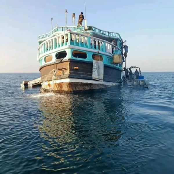 اليمن تحتجز سفينة إيرانية لـ«تهريب مخدرات» قبالة سواحل سقطرى