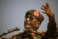 البرهان يحذر «الإخوان» وأحزابا أخرى من التحريض ضد الجيش