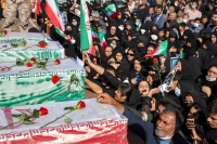 صحيفة أمريكية: مقتل الأطفال يؤجج غضب المحتجين في إيران
