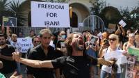 مظاهرات عالمية لتأييد حرية الإيرانيين بعد وفاة مهسا أميني - رويترز