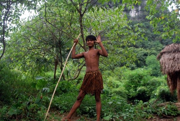 قبائل غابات الأمازون تعيش بعيدًا عن مظاهر الحضارة - مشاع إبداعي