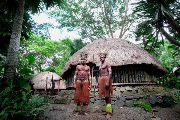 قبيلة الكايابو تعيش في 44 قرية صغيرة - مشاع إبداعي