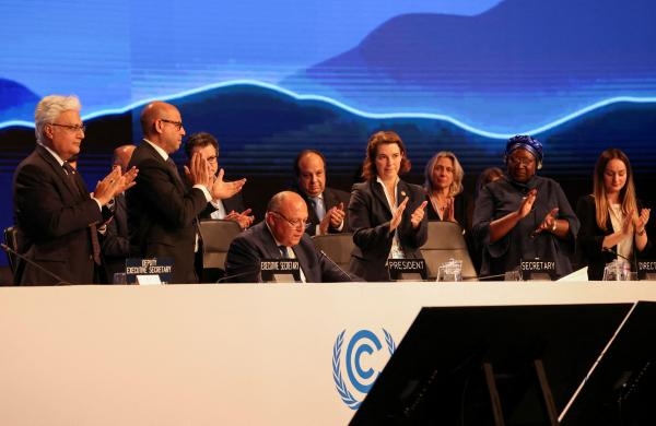 بعد مفاوضات شاقة.. الموافقة على البيان الختامي لمؤتمر المناخ COP27