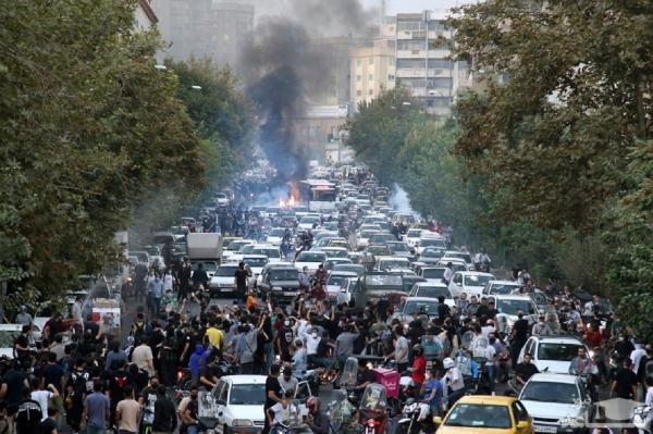 تحليق مروحيات وتحشيد.. مدينة إيرانية تعيش أجواء «الأحكام العرفية»