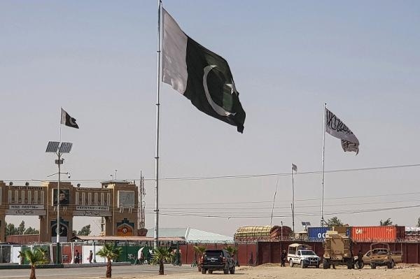 باكستان تقرر السماح بتجارة الترانزيت الأفغانية عبر مطاراتها