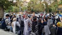 احتجاج طالبات إيرانيات في طهران بالتنسيق مع لجان أحياء العاصمة - اليوم