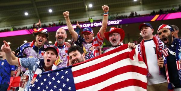 كأس العالم 2022.. أجواء كرنفالية في مباراة الولايات المتحدة وويلز