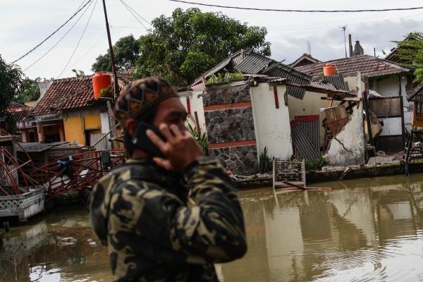 إدارة الكوارث الإندونيسية: ارتفاع ضحايا الزلزال إلى 268 قتيلا