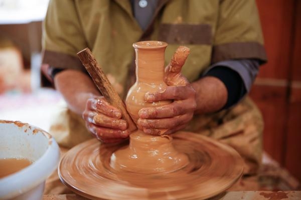 صناعة الفخار من الفنون التراثية المهمة- اليوم