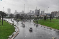 أكثر من 2500 عامل بالشوارع.. جدة تعلن الاستنفار في مواجهة الأمطار