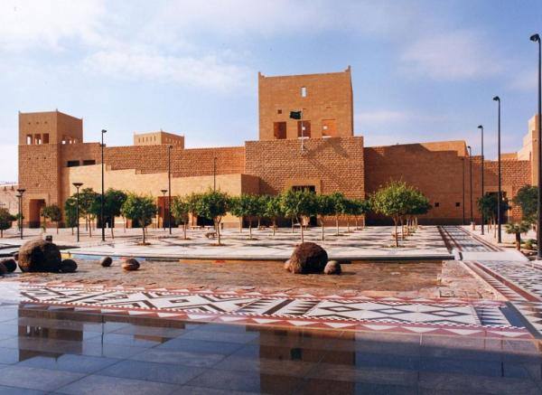 دارة الملك عبد العزيز تودع 500 وثيقة تاريخية