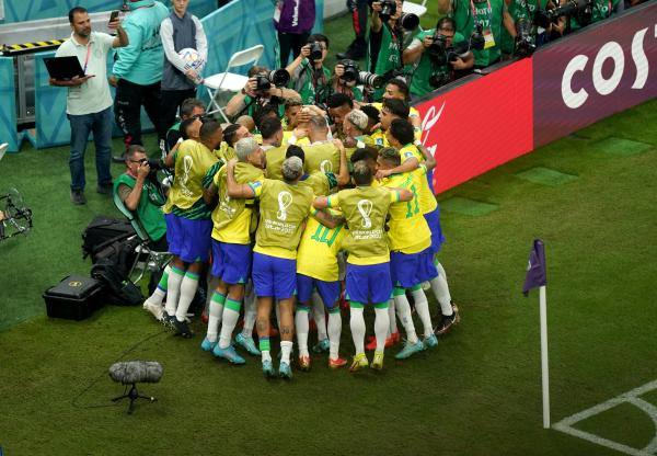 بالفيديو.. البرازيلي ريتشارليسون يسجل هدفا خرافيا في كأس العالم 