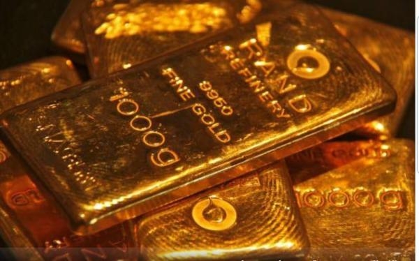 نتيجة تراجع الدولار.. ارتفاع أسعار الذهب عالميا