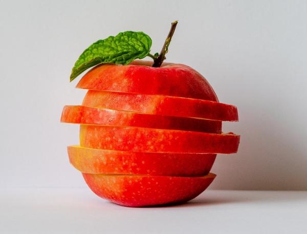يحتوي التفاح على مضادات الأكسدة التي تحافظ على صحة القلب والأوعية الدموية - مشاع إبداعي