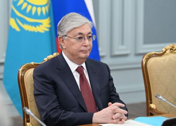 رئيس كازاخستان يبحث عن شركاء بدلاء لموسكو في الغرب - رويترز