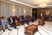 رئيس مجلس السيادة السوداني يلتقي وفد وزراء خارجية دول «الإيقاد»
