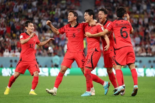 كوريا الجنوبية تسجل التعادل في مرمى البرتغال ..فيديو