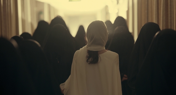 المخرج محمد السلمان يصنع أفلامًا تطرح أسئلة بأسلوب حيادي - اليوم